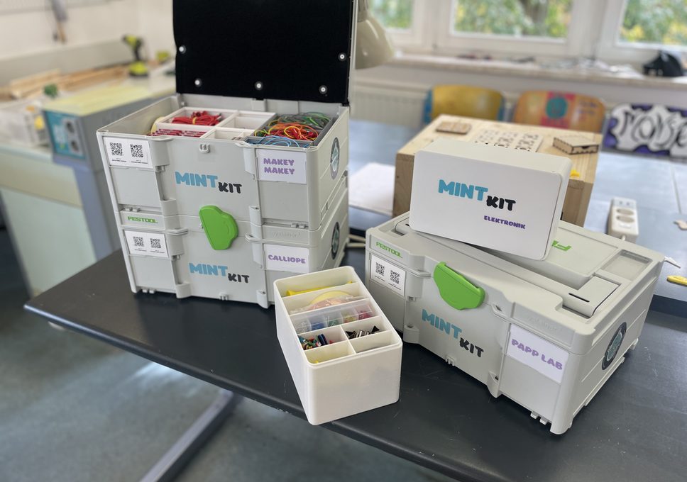 MINT zum Ausleihen: Die MINT-Kits für Bildungsangebote vor Ort